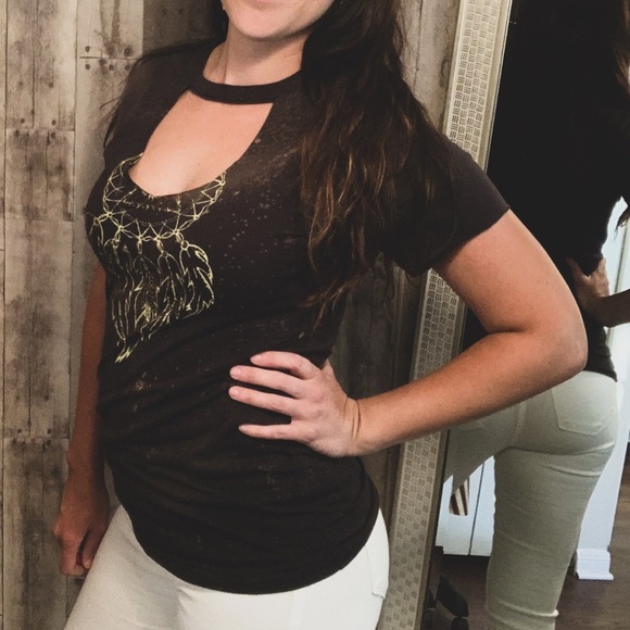 Dream-catcher Cutout Tee - Picture 1 of 1